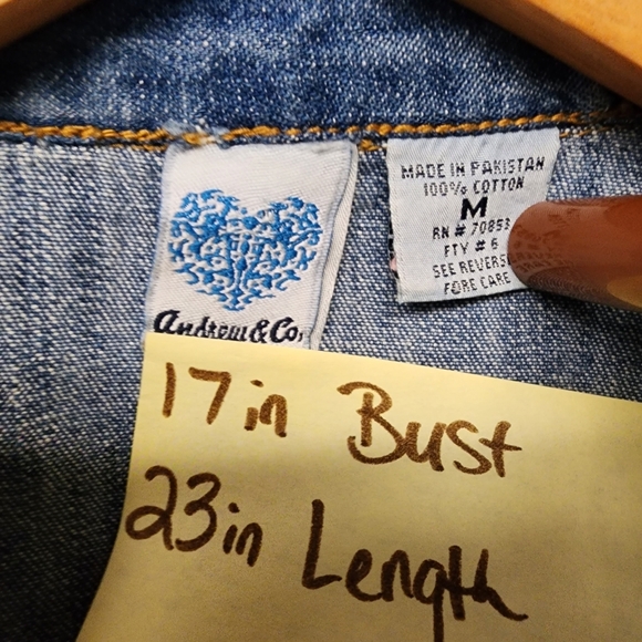 Vintage Blue 100% cotton Sleeveless Button Down Shirt with Notched Collar - Picture 3 of 6